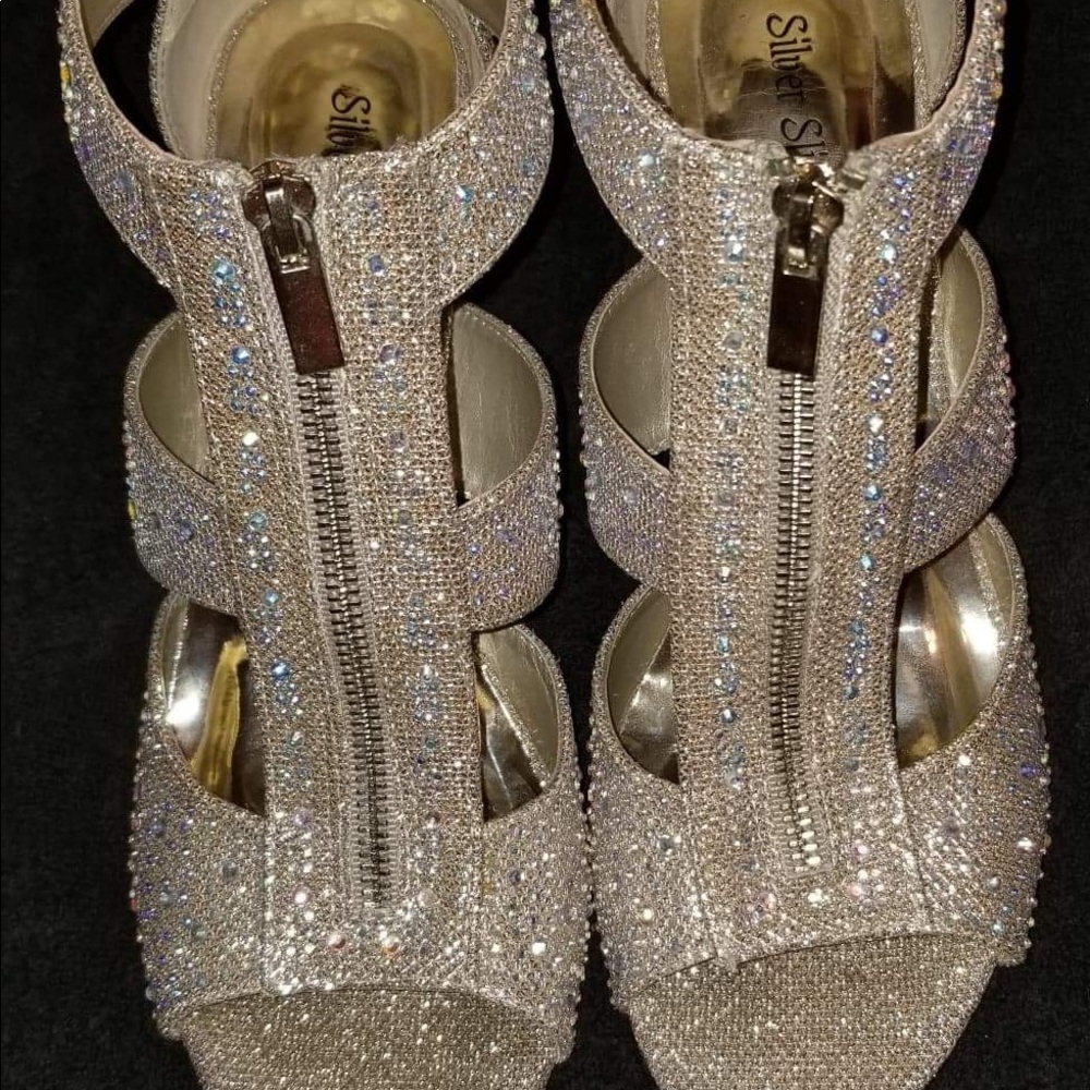 Homecoming shoes - Picture 3 of 7